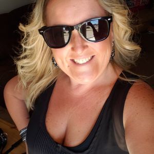 Meet your Posher, Holley